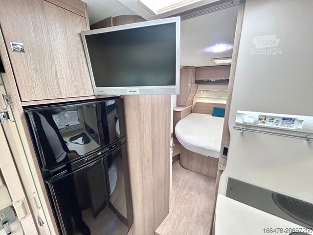 Camping-car semi-intégré CHAUSSON Flash 718 XLB *Queensbett-Hubbett*