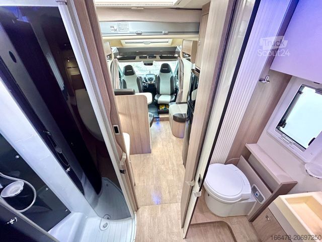 Camping-car semi-intégré CHAUSSON Flash 718 XLB *Queensbett-Hubbett*