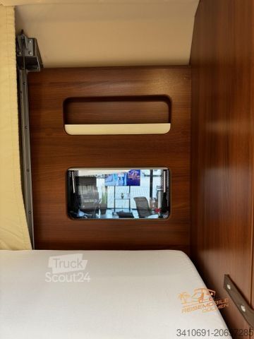 Integrisani kamper CARTHAGO liner-for-two I 53 Fahrradbühne Vollluftfederung