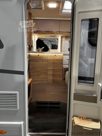 Integriertes Wohnmobil EURAMOBIL Integra Line 720 EF RFK Alde Luftfahrwerk