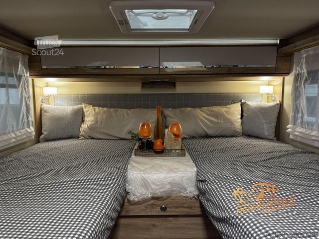 Integriertes Wohnmobil EURAMOBIL Integra Line 720 EF RFK Alde Luftfahrwerk