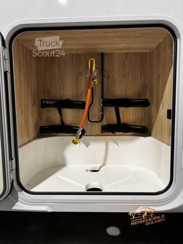 Integriertes Wohnmobil EURAMOBIL Integra Line 720 EF RFK Alde Luftfahrwerk