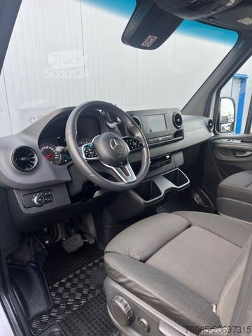 Skåpbil MERCEDES-BENZ Sprinter 314 AUTOMATIK NAVI TOTWINKEL KAMERA LED
