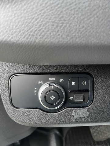 Skåpbil MERCEDES-BENZ Sprinter 314 AUTOMATIK NAVI TOTWINKEL KAMERA LED