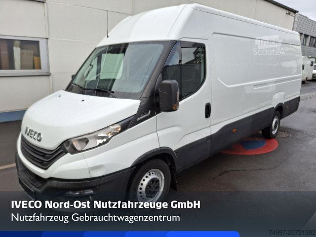 Hög tak skåpbil IVECO 35S16A8 V / Hi-Matic / Tempomat / Kamera / Klima