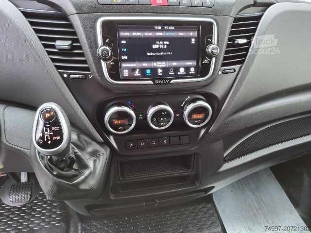 Hög tak skåpbil IVECO 35S16A8 V / Hi-Matic / Tempomat / Kamera / Klima