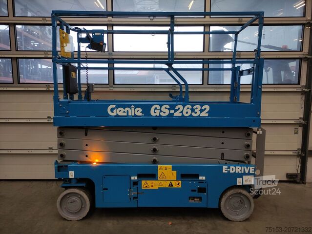 žirklinis liftas Genie GS2632