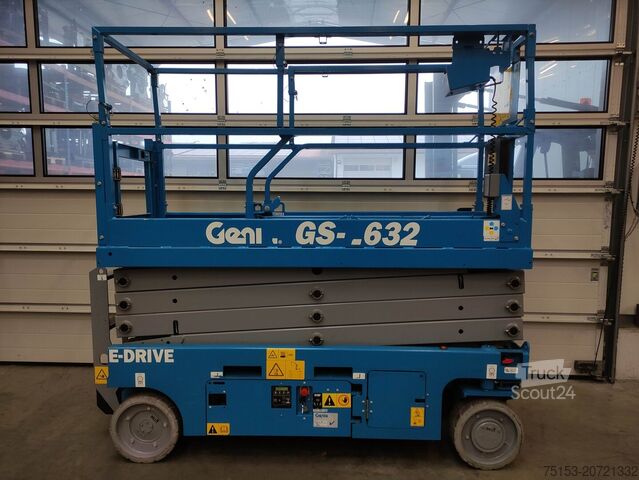 žirklinis liftas Genie GS2632