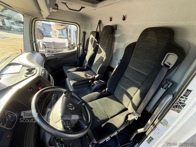 Dobozos furgon MERCEDES-BENZ ATEGO 818 L Koffer 6,10 m LBW 1 to.*AHK*EURO 6E