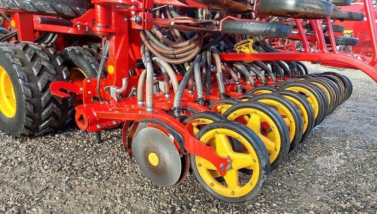 Σπαρτική μηχανή Väderstad Spirit 400 C mit BioDrill