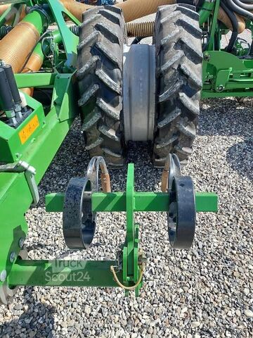 Precision seeder Amazone EDX 9000-TC mit GPS