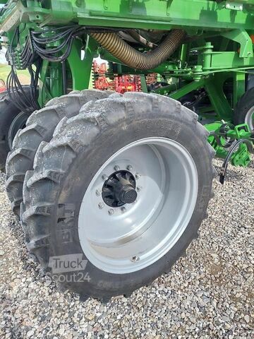 Precision seeder Amazone EDX 9000-TC mit GPS