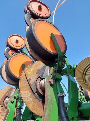 Precision seeder Amazone EDX 9000-T - 12 reihig