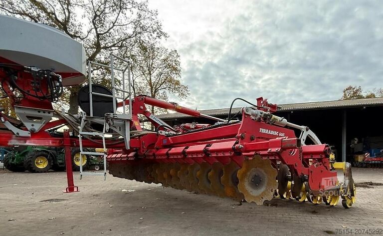 Brona talerzowa Pöttinger Terradisc 6001T mit APV Streuer