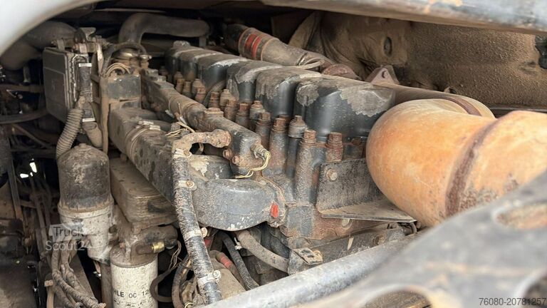 Tracteur standard Renault Magnum 400 (BOITE MANUELLE / MANUAL GEARBOX)