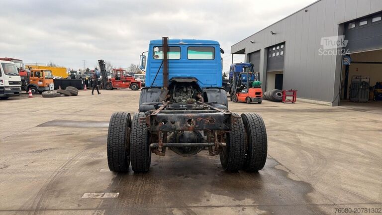 Châssis cabine Mercedes-Benz SK 1722 (V6 / LAMES / STEEL SUSP. / BOITE MANUE...