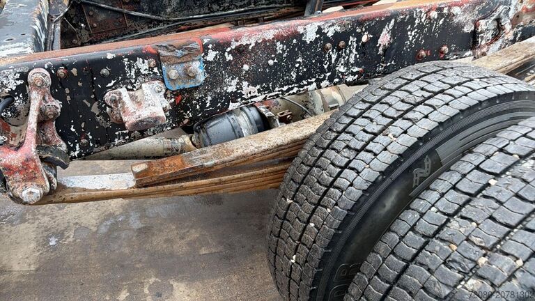 Châssis cabine Mercedes-Benz SK 1722 (V6 / LAMES / STEEL SUSP. / BOITE MANUE...