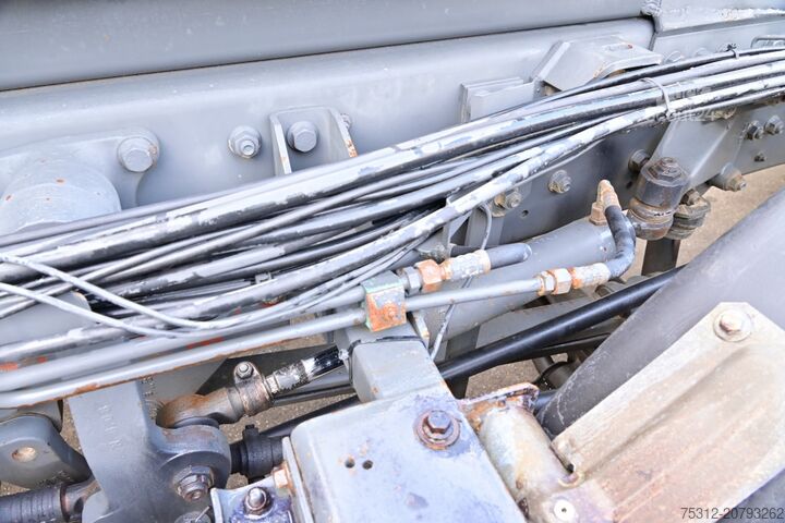 Tovornjak s kavljem za kontejnerje Daf CF85.410 8x4 E5 Blatt Blatt AHK Vorbereitung