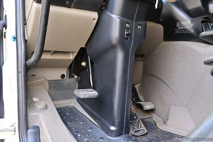 Tovornjak s kavljem za kontejnerje Daf CF85.410 8x4 E5 Blatt Blatt AHK Vorbereitung