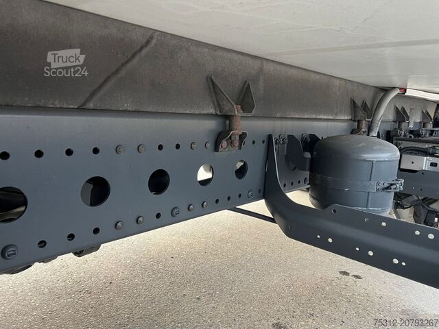 Škatlasti tovornjak Mercedes-Benz Atego 1530  E6 16T Supra 1250 MT Bi-Temp. LBW