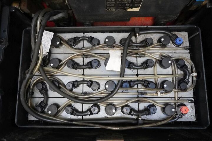 Carretilla elevadora baja con plataforma para el conductor Linde T 20 FP 1153