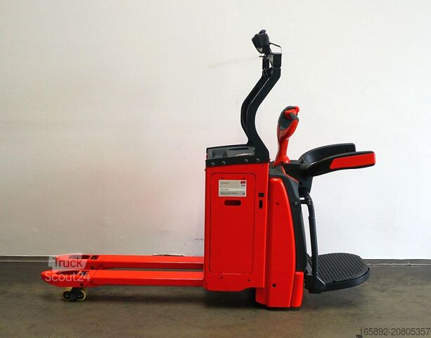 Carretilla elevadora baja con plataforma para el conductor Linde T 25 AP 1153-02