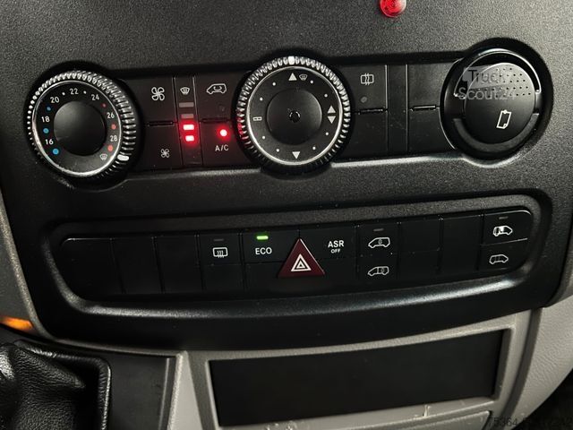 Minibus MERCEDES-BENZ Sprinter 213 BlueTEC 9 sitze Klima iebetür