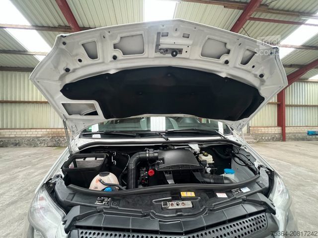 Minibus MERCEDES-BENZ Sprinter 213 BlueTEC 9 sitze Klima iebetür