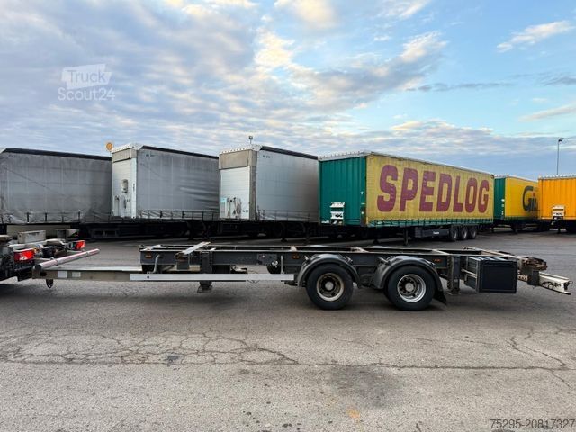 Rimorchio con telaio SCHMITZ CARGOBULL 2Achs Jumbo MEGA BDF Lafette untergekuppelt SAF