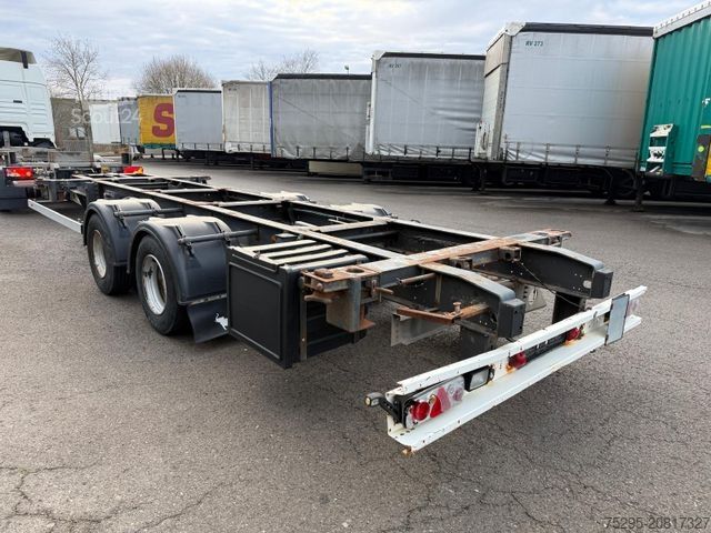 Rimorchio con telaio SCHMITZ CARGOBULL 2Achs Jumbo MEGA BDF Lafette untergekuppelt SAF