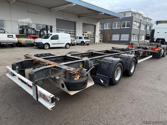 Rimorchio con telaio SCHMITZ CARGOBULL 2Achs Jumbo MEGA BDF Lafette untergekuppelt SAF