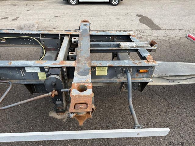 Rimorchio con telaio SCHMITZ CARGOBULL 2Achs Jumbo MEGA BDF Lafette untergekuppelt SAF