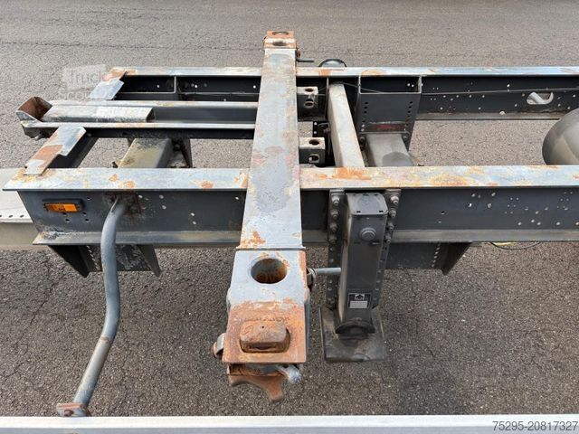 Rimorchio con telaio SCHMITZ CARGOBULL 2Achs Jumbo MEGA BDF Lafette untergekuppelt SAF