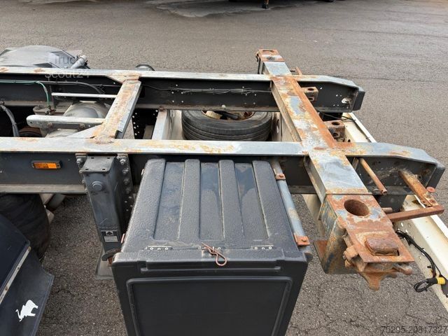 Rimorchio con telaio SCHMITZ CARGOBULL 2Achs Jumbo MEGA BDF Lafette untergekuppelt SAF