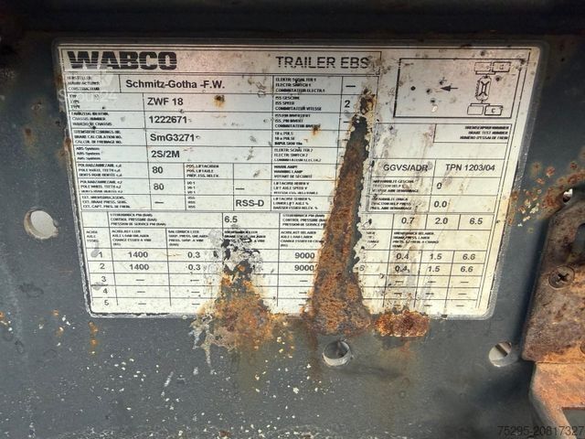 Rimorchio con telaio SCHMITZ CARGOBULL 2Achs Jumbo MEGA BDF Lafette untergekuppelt SAF