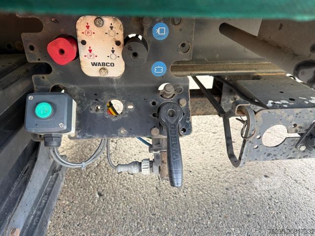 Otevřený návěs s plachtou KÖGEL 3 Achs MEGA Staplerhalter Liftachse SAF TÜV8/26