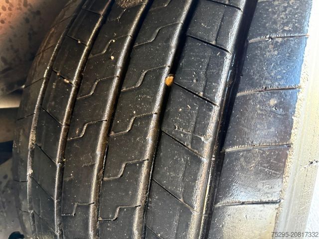 Otevřený návěs s plachtou KÖGEL 3 Achs MEGA Staplerhalter Liftachse SAF TÜV8/26