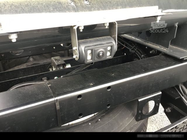 Driezijdige kipper bestelwagen FUSO Canter 7C18 Meiller-Trigenius-Dreiseitenkipper