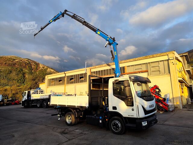 Macara montată pe camion Iveco Eurocargo 80-210