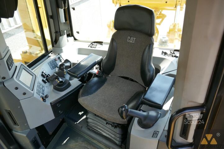 Dozer Caterpillar D9T