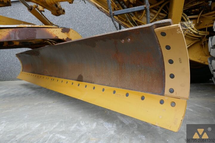 Grader Caterpillar 140H