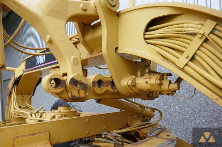 Grader Caterpillar 140H