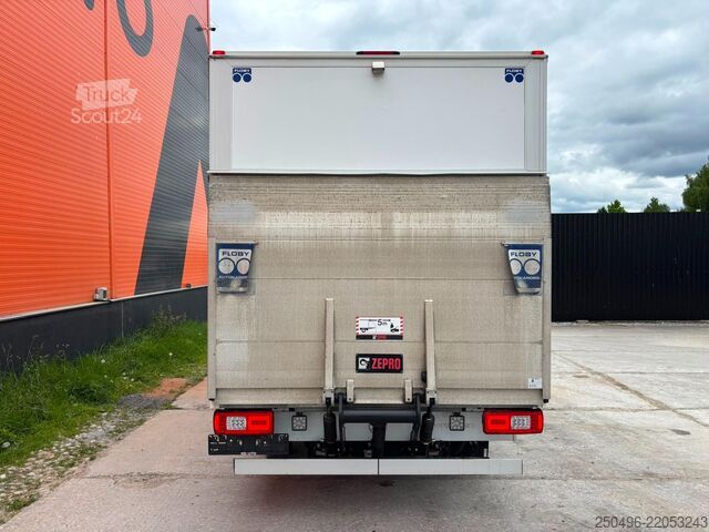 Uzavřená krabice Mercedes-Benz Sprinter 317 CDI BOX L=4283 mm
