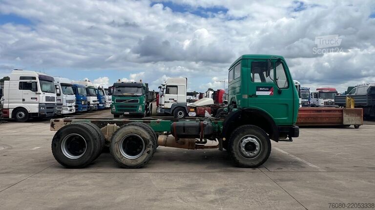 Podwozie z kabiną Mercedes-Benz SK 2228 (V8 / GRAND PONT / LAMES / BIG AXLE / B...