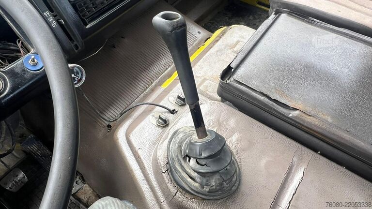 Podwozie z kabiną Mercedes-Benz SK 2228 (V8 / GRAND PONT / LAMES / BIG AXLE / B...