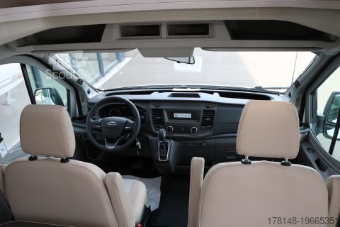 Ημιενσωματωμένο αυτοκινούμενο τροχόσπιτο Bürstner Lineo T 620 G