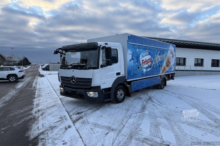 Camion frigorifique Mercedes-Benz Atego 1021 4x2 Kühlkoffer+HB / Swiss-Vehicle