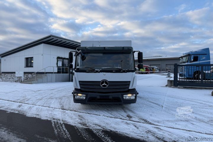 Camion frigorifique Mercedes-Benz Atego 1021 4x2 Kühlkoffer+HB / Swiss-Vehicle