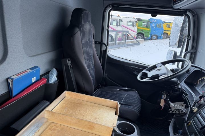 Hűtős teherautó Mercedes-Benz Atego 1021 4x2 Kühlkoffer+HB / Swiss-Vehicle