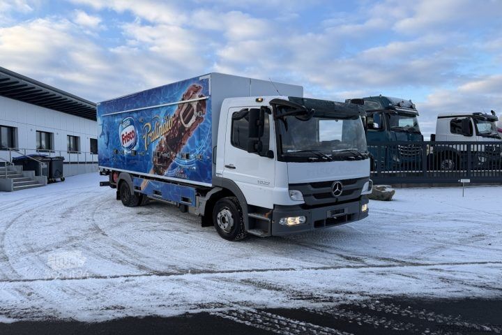 Camion frigorifique Mercedes-Benz Atego 1022 4x2 Kühlkoffer+HB / Swiss-Vehicle